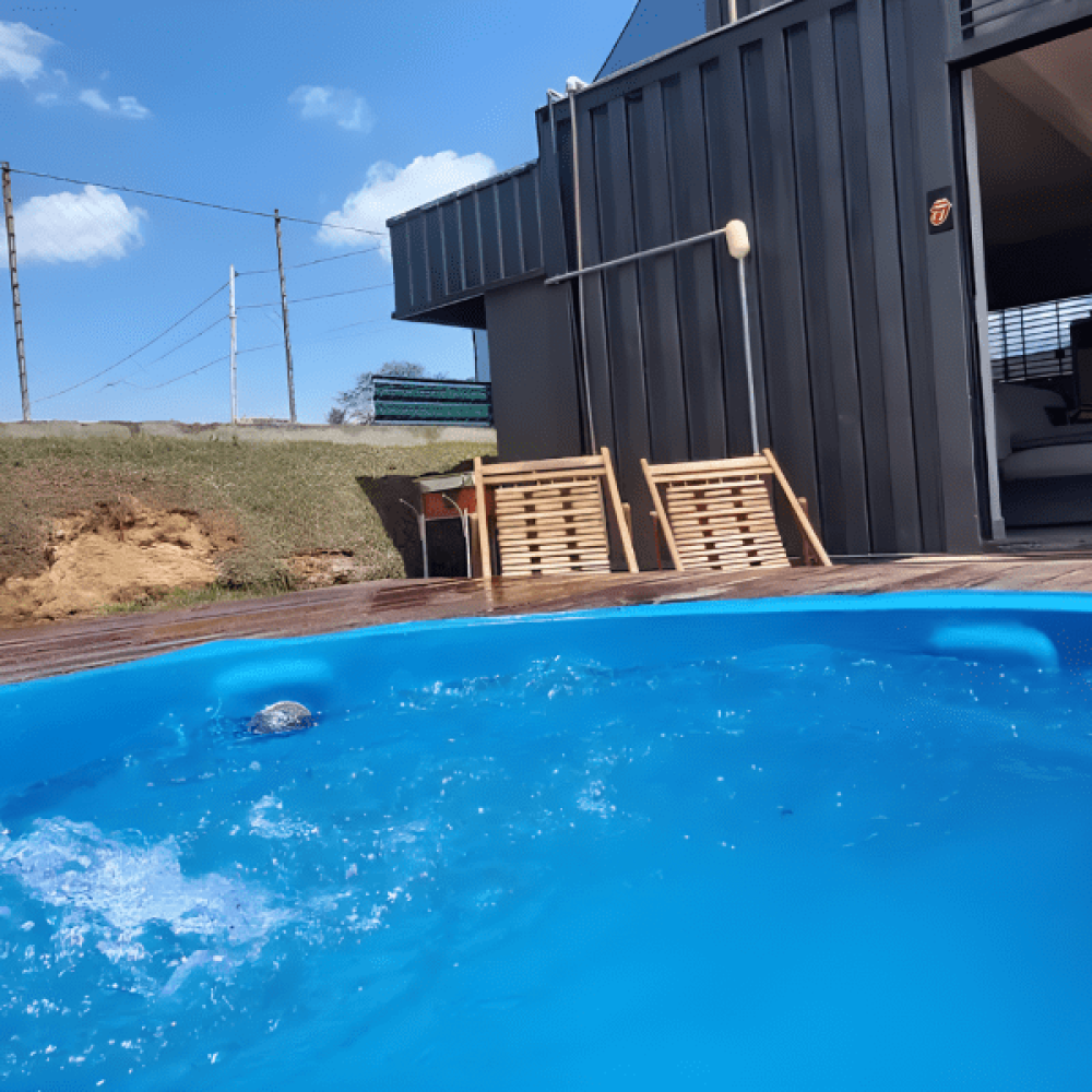 small-ville-casa-container-rolling-stones-02