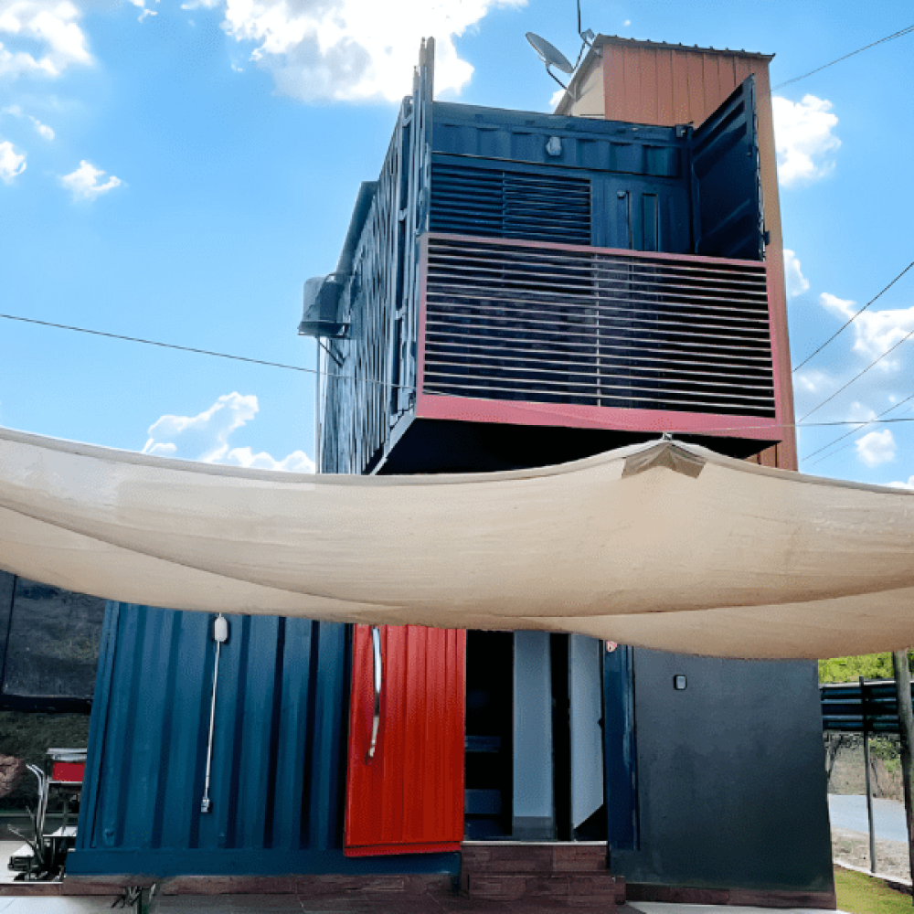 small-ville-casa-container-rolling-stones-06