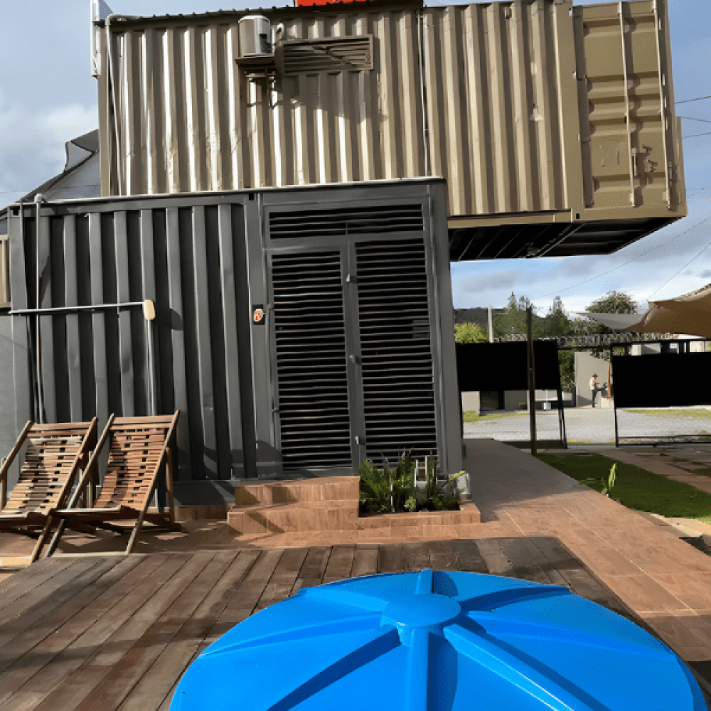 small-ville-casa-container-rolling-stones-09