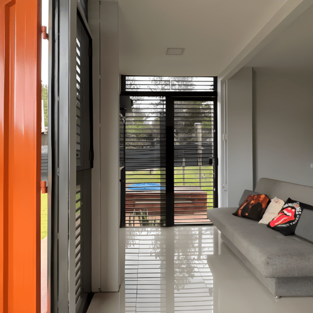 small-ville-casa-container-rolling-stones-10