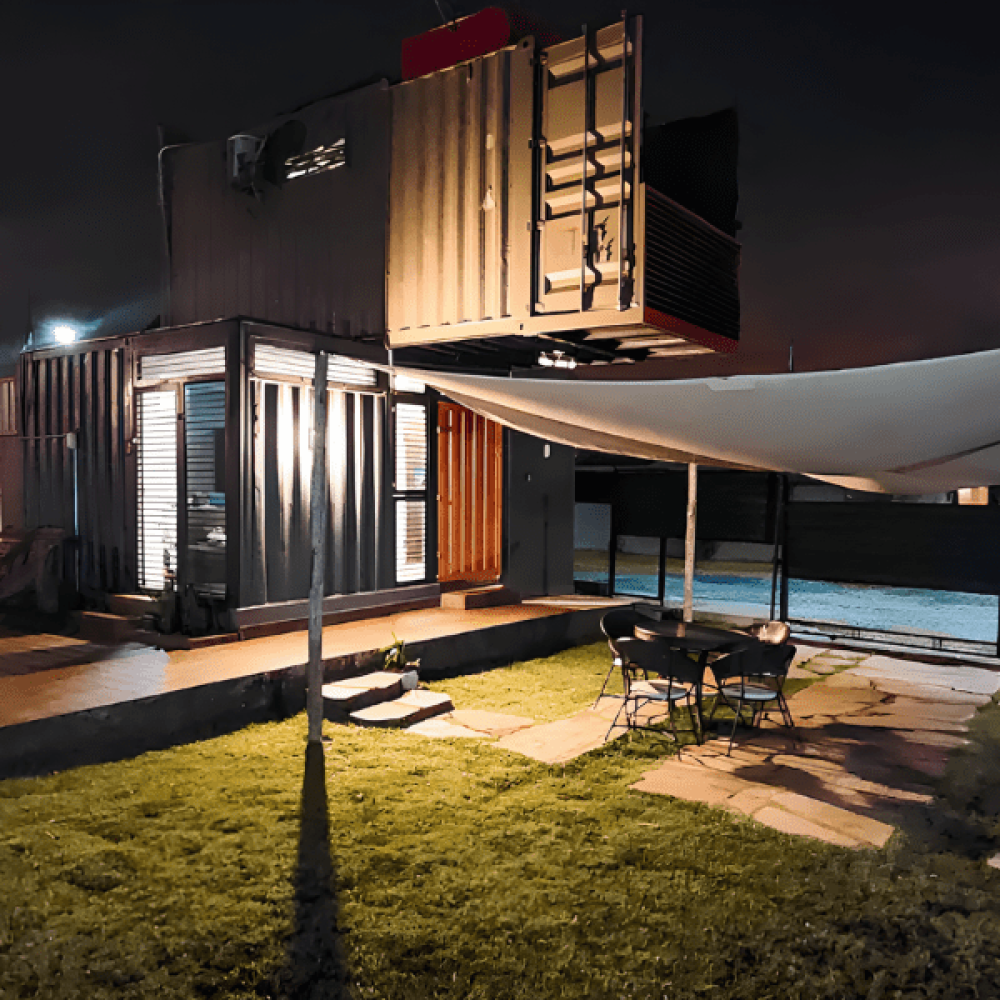 small-ville-casa-container-rolling-stones-17