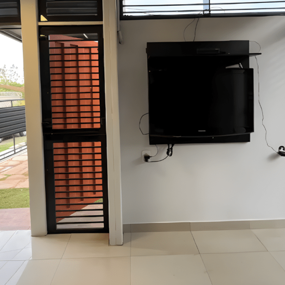 small-ville-casa-container-rolling-stones-19