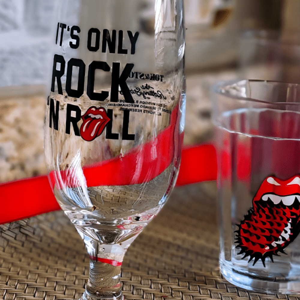 small-ville-casa-container-rolling-stones-23