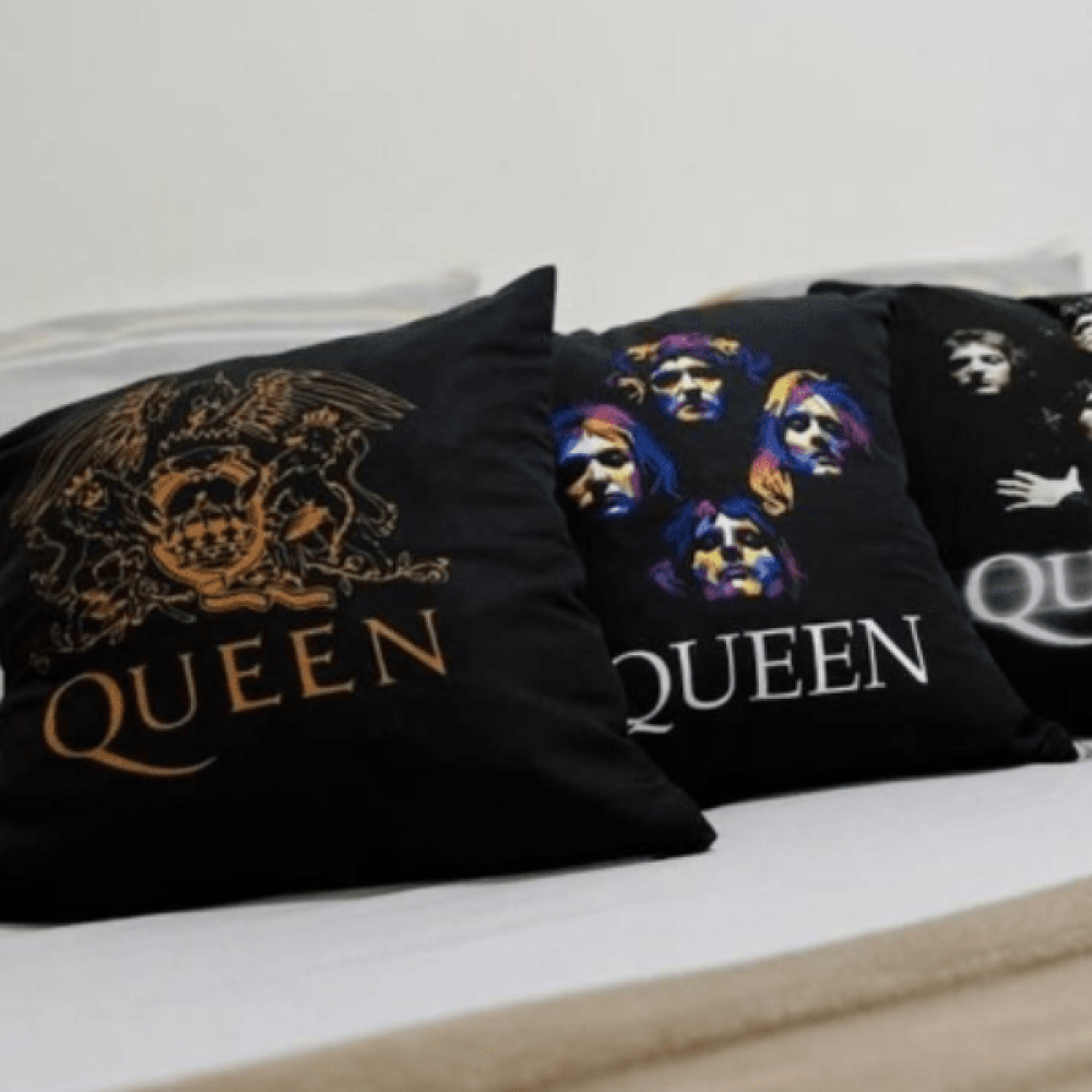 small-ville-chale-queen-04