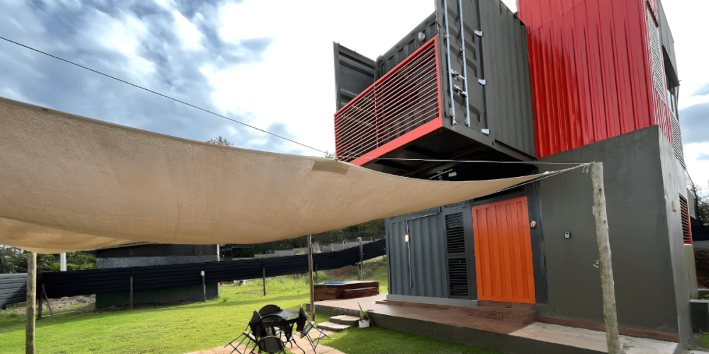 small-ville-casa-container-rolling-stones-04