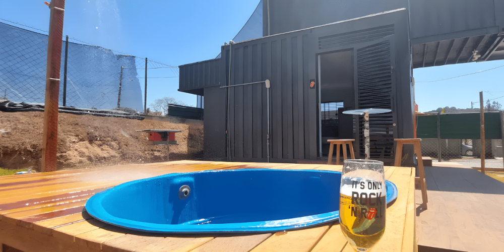 small-ville-casa-container-rolling-stones-08