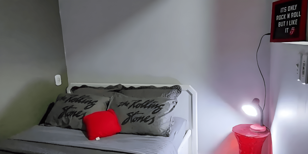 small-ville-casa-container-rolling-stones-12